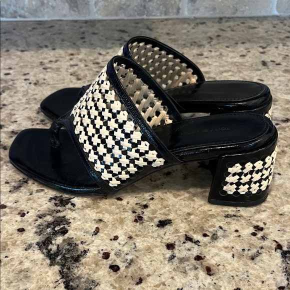 Tory Burch Black and Cream Checkered sandals - Picture 5 of 13